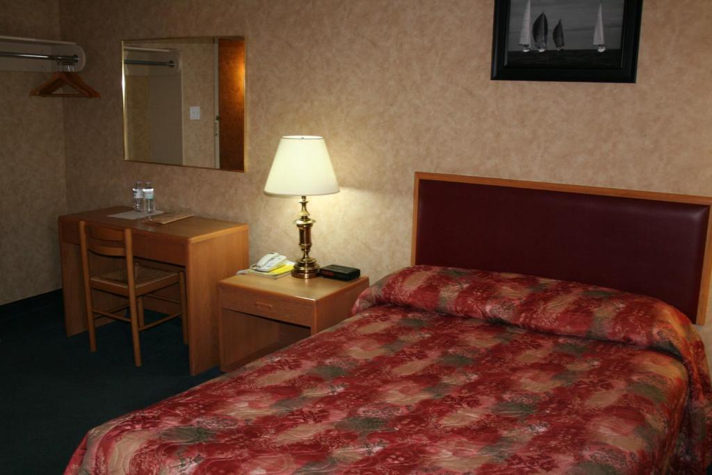 Haven Inn St. Anthony Стая снимка